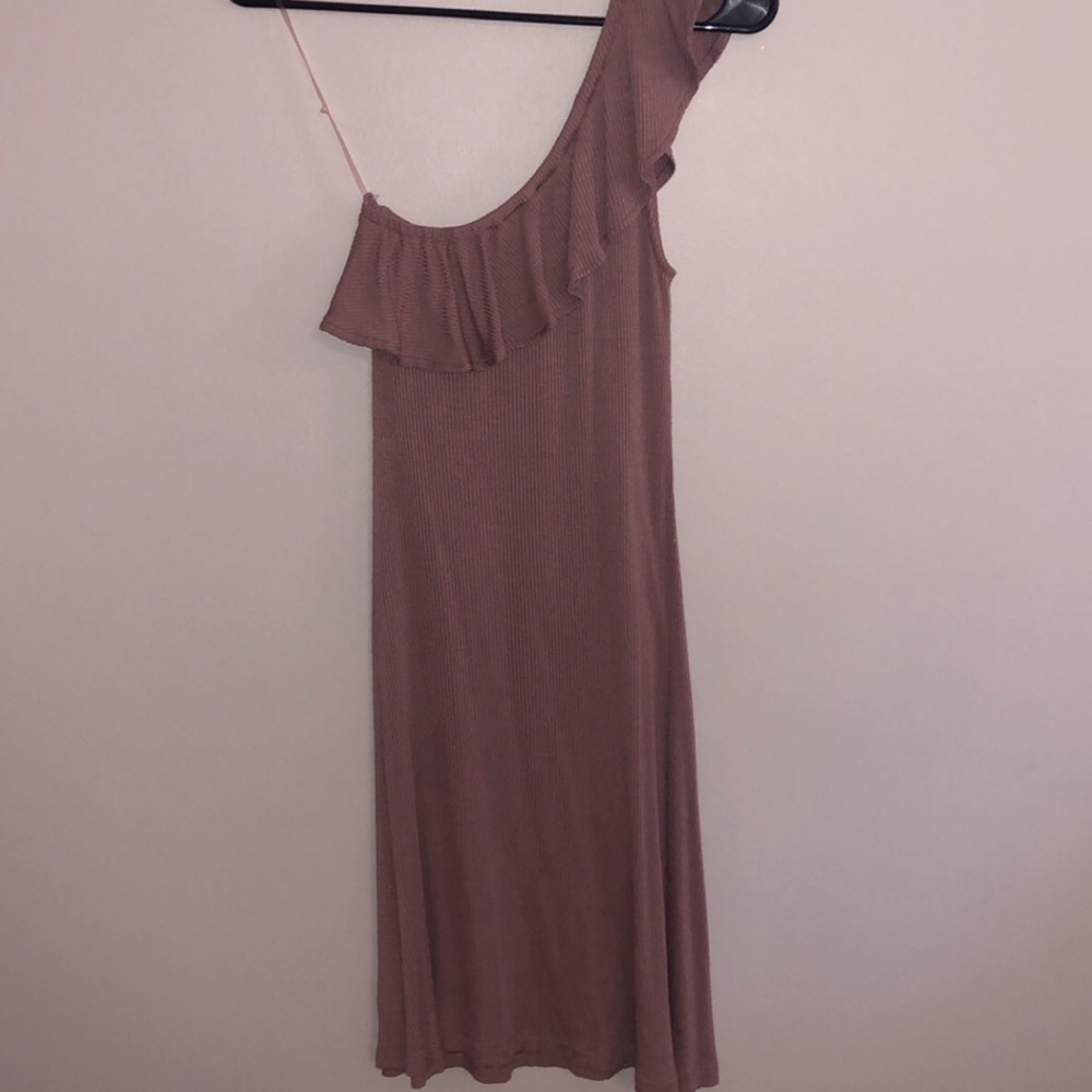 One shoulder dress